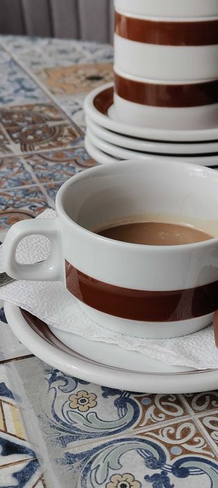 Винтидж кафе сервиз Lilien Porzellan Austria – 6 чаши с чинийки