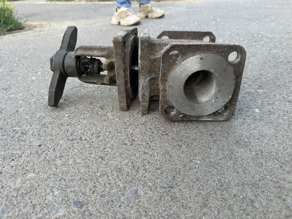 Продам задвижки на 50