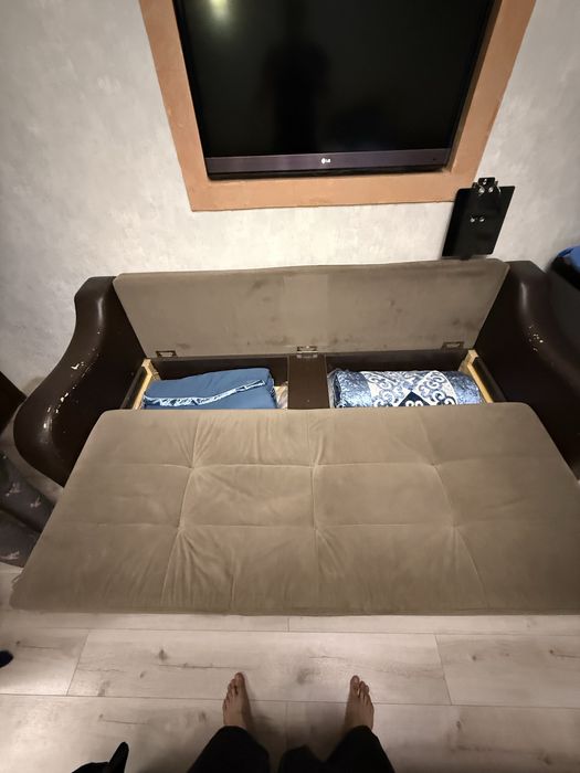 Продам диван в нормальном состоянии