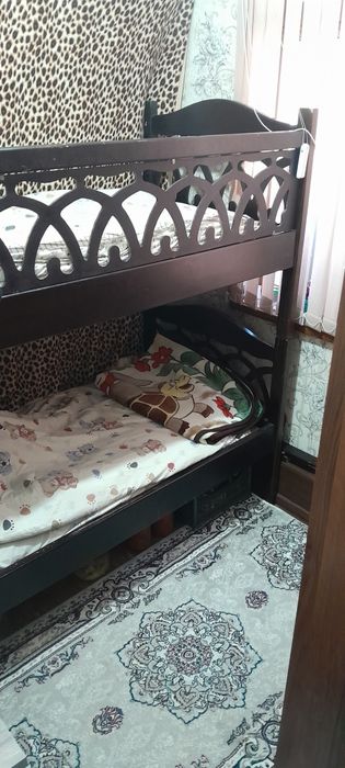 Чилонзор 7 ок тепа 2 хона 3хона килинган срочна келишилади