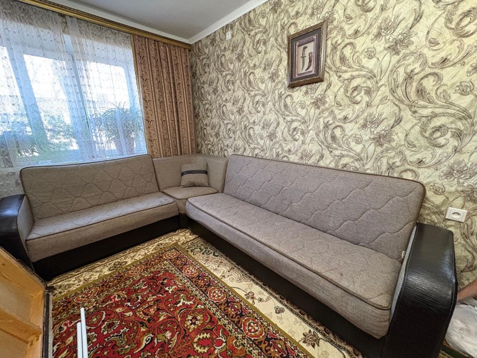 Диван угловой в хорошем состоянии