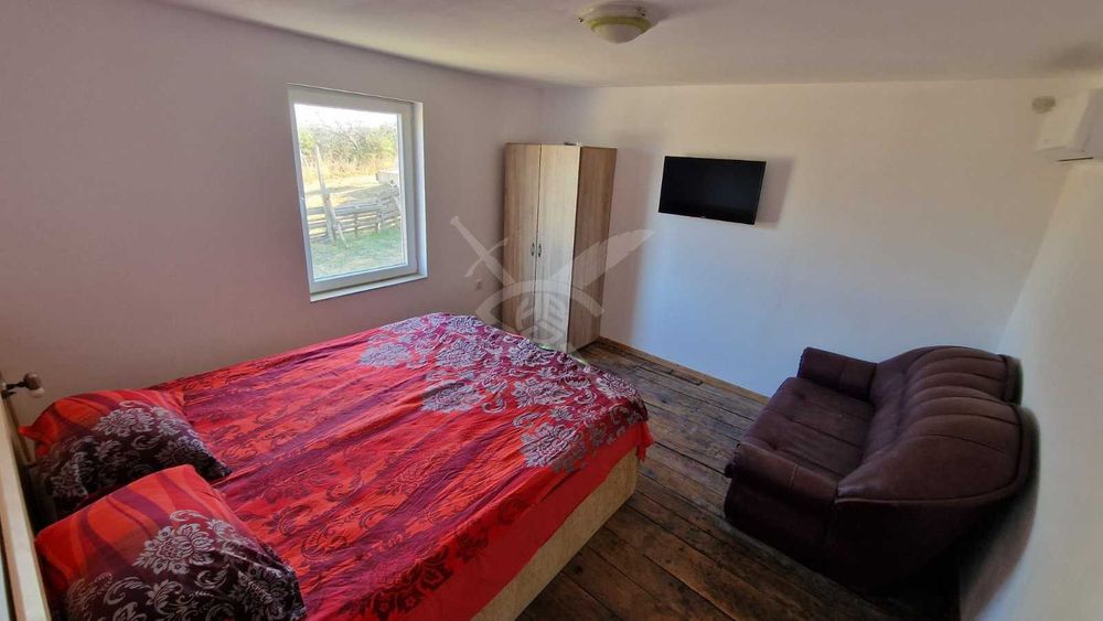 Къща в село Козичино 72100