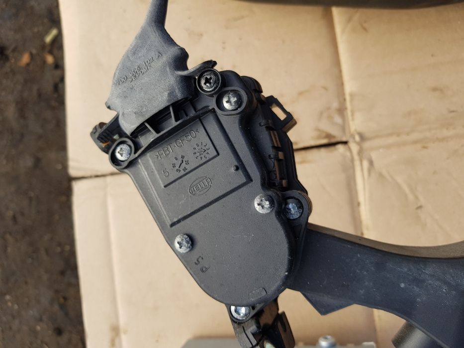 Pedala acceleratie vw transporter t5 facelift