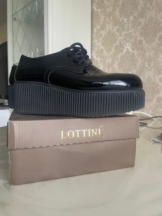 Женские кожанные ботинки