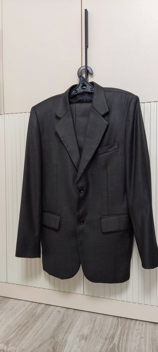 Костюмы мужские новые