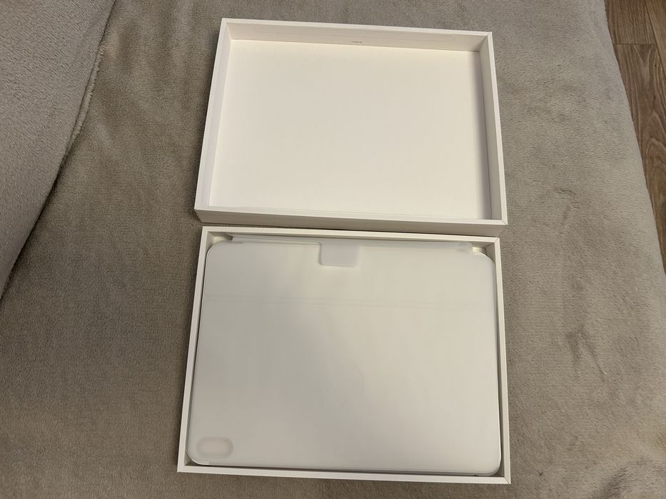 iPad Magic Keyboard pentru iPad Air 11 inch M2 / M3 / M4
