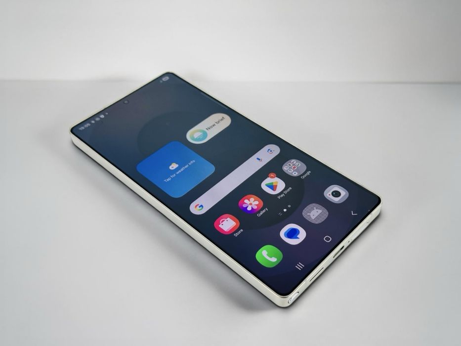 Samsung Galaxy S25 Ultra 5G 512GB 12RAM Silverblue Перфектен! Гаранция!