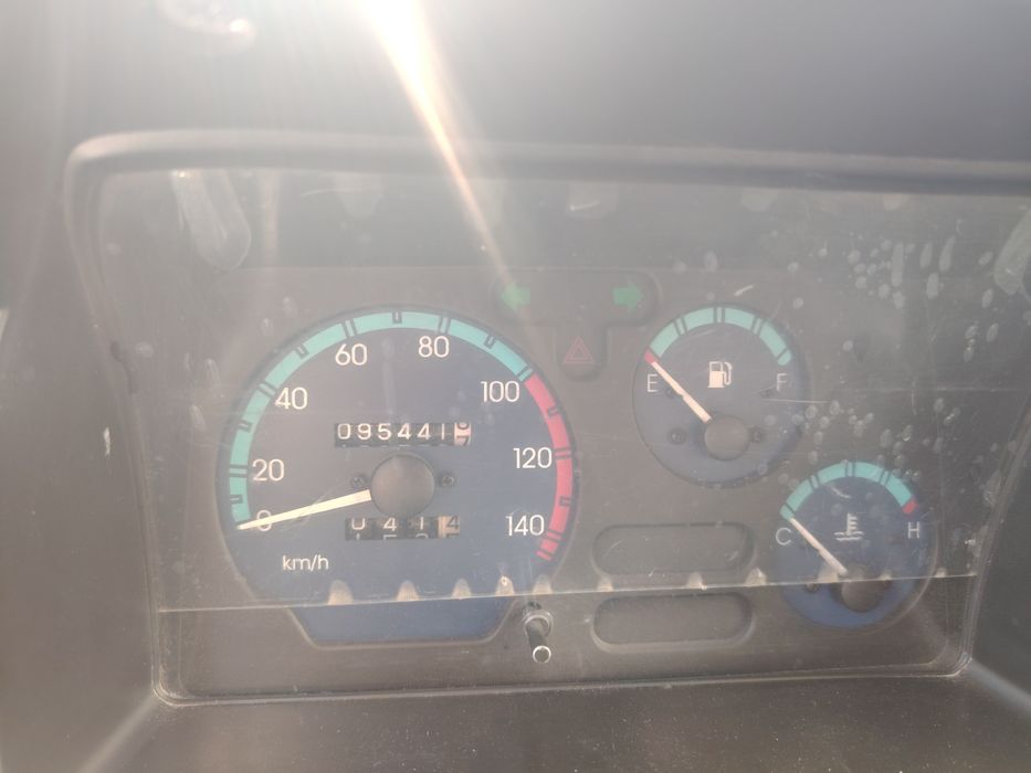 Damas mashinasi sotiladi