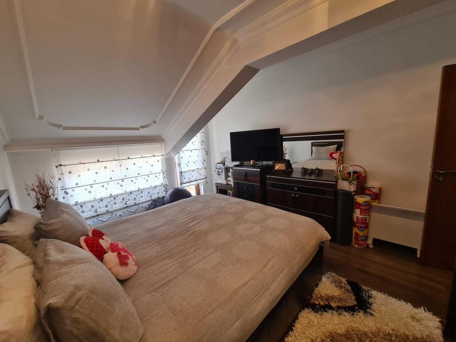 Луксозеен Мезонет с Три Спални в кв. Любен Каравелов, гр. Хасково