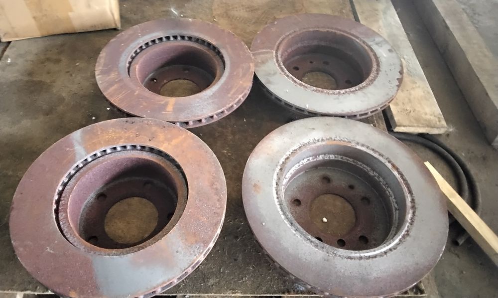 Спирачни апарати и спирачни дискове за бмв е24 635csi