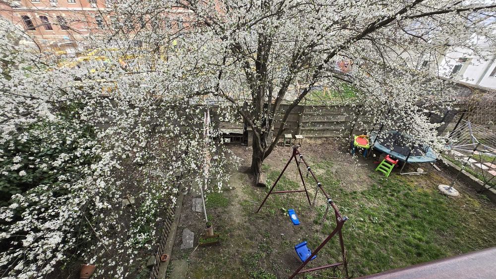 Apartament 2 camere modificat in 3 camere zona centrala