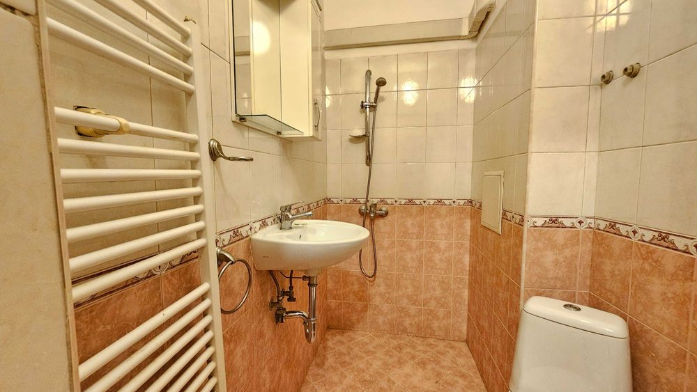 Продава се Двустаен апартамент в София, Център - 55 кв.м за 10 €/кв.м - Снимка #7