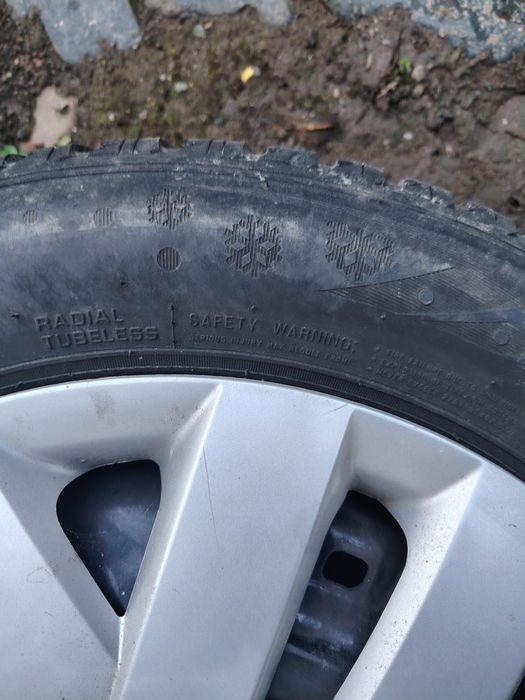 Vand roti vw polo 6r de iarna