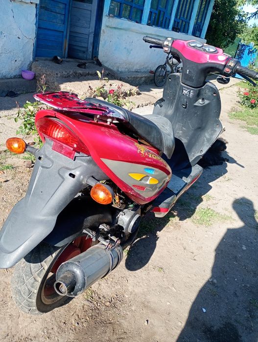 Vând scuter first bike tornado necesită cdi schimb și cu diferite