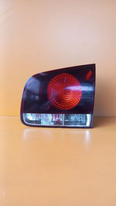 Vw Touareg 7L Facelift фейслифт вътрешен стоп багажник десен 7l6945094