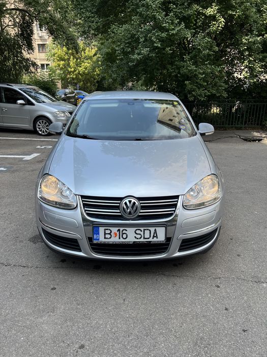 VOLKSWAGEN Jetta