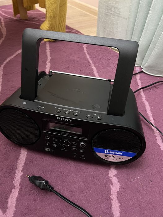 Магнитола Sony ZS-RS60BT