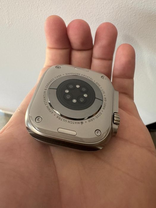 Apple Watch Ultra 2 natural titanium, cu accesorii, in garantie