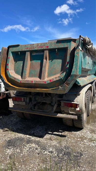 Vand bascula iveco Trakker
