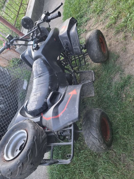 Vând sau schimb ATV