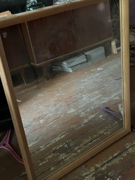 Зеркало настенное в раме