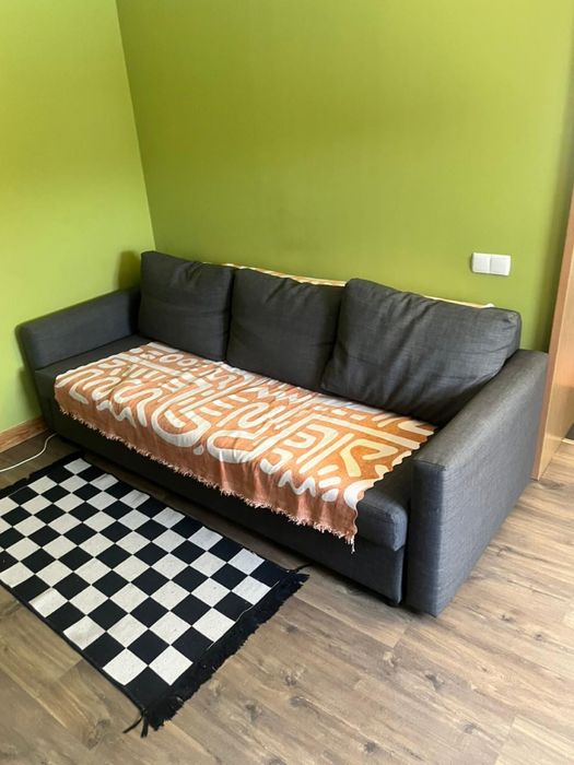 Диван раскладной в черном цвете