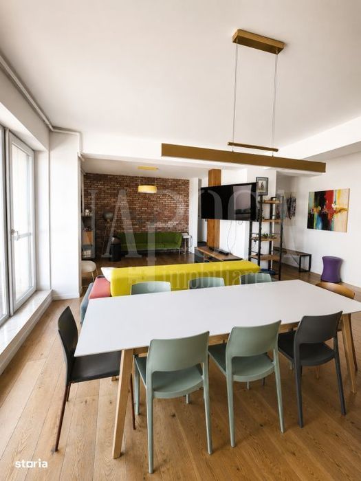 Apartament 4 camere de vanzare in Centru Oradea, Oradea