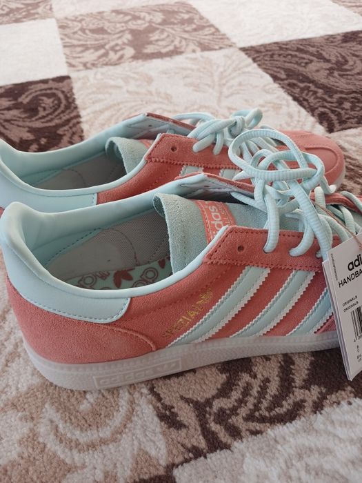 ADIDAS BREND красовки привезли из Кореи. Очень красиво .размер 265J.42