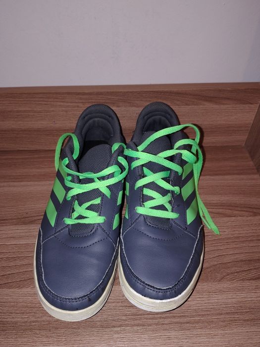 Adidașii originali, ADIDAS. Nr 37