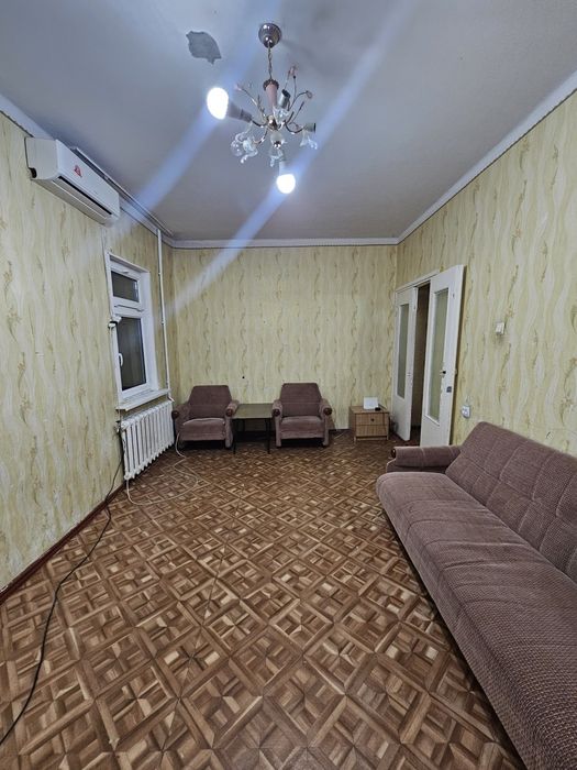 Продаётся 2 комнатная Карасу 1