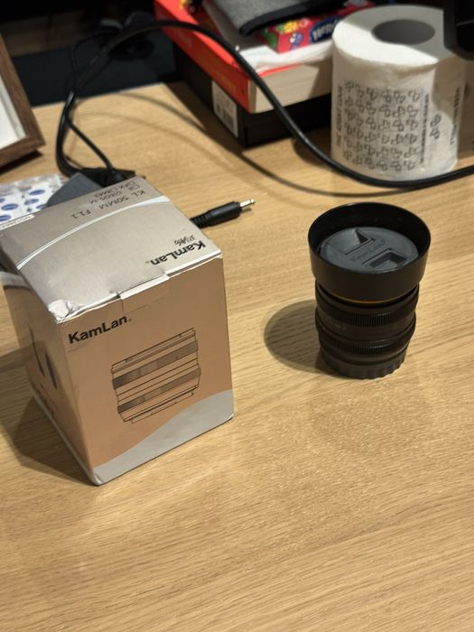 Canon m50 с 3 обектива, трипод, чанти и светкавица