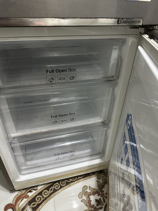 Продам Холодильник Самсунг