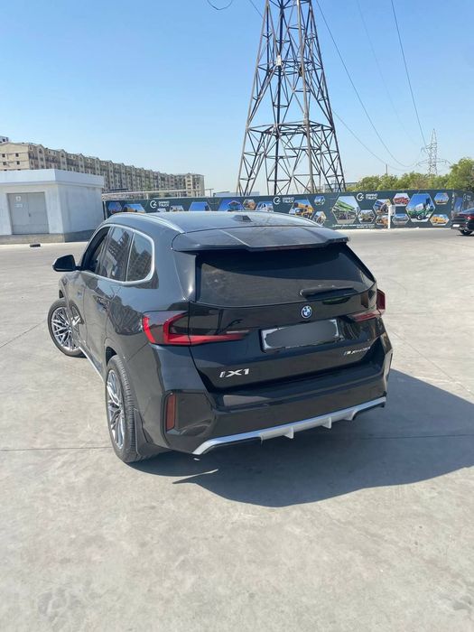 BMW iX1 xDrive30 M Sport