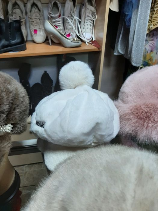 Головные уборы шапочки