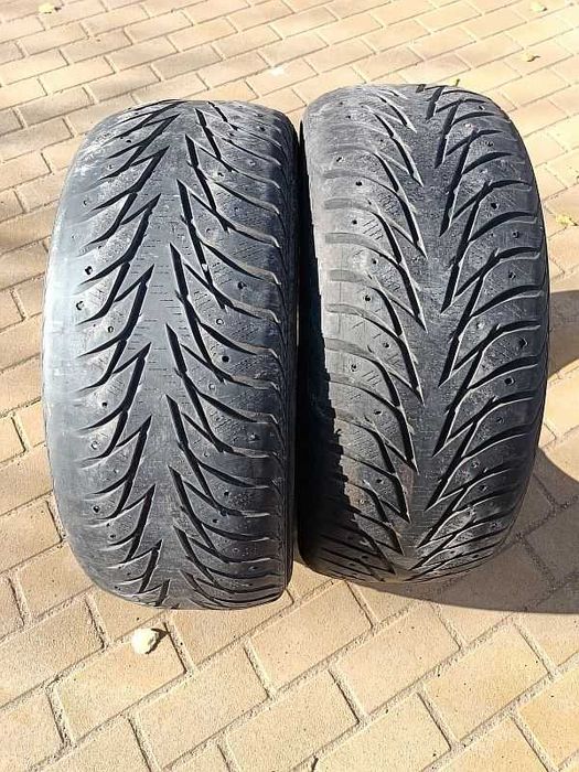 Шины 225/55 R17 - "Yokohama Ice Guard Stud" (Филиппины), зимние.