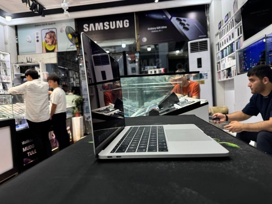 MacBook Pro …. 2017