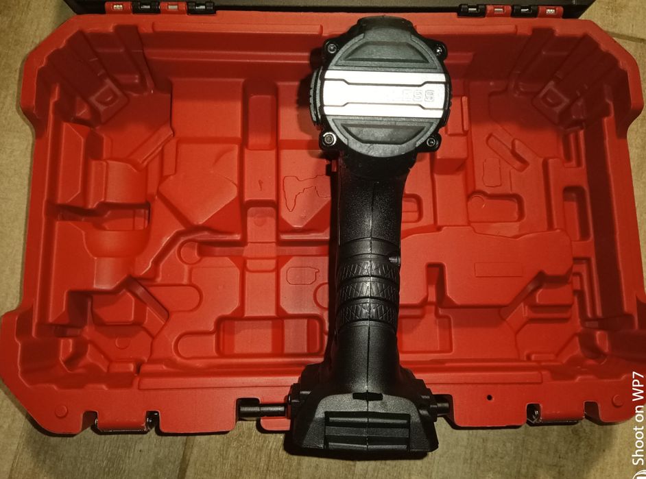 Parkside filetanta bormasina brushless 60Nm baterie 20V 4A incarcator