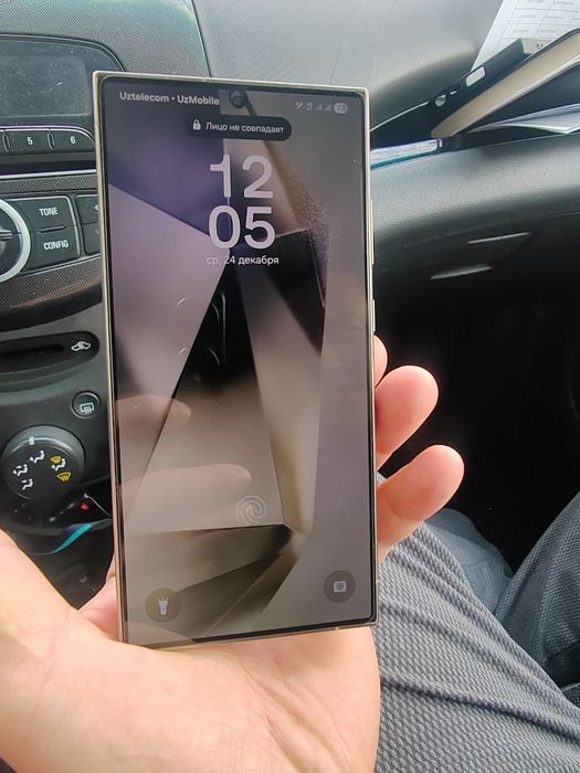 Samsung galaxy s24 ultra срочно сотилади