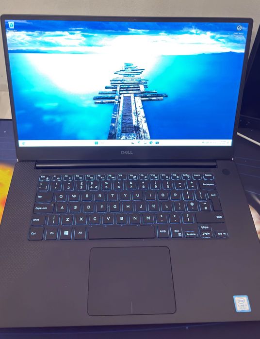 Laptop Dell XPS, i7, 16 GB RAM, video nVidia 4 GB, SSD 1 TB, 15"
