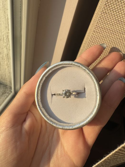 Pandora сребърен пръстен с камък