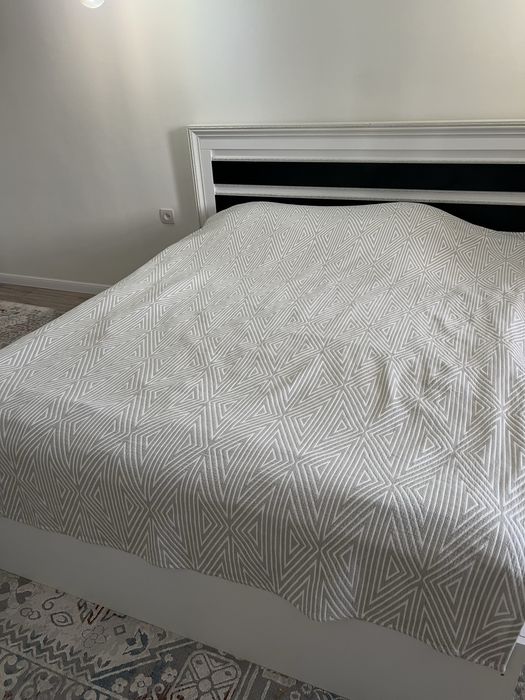 Кровать двуспальна