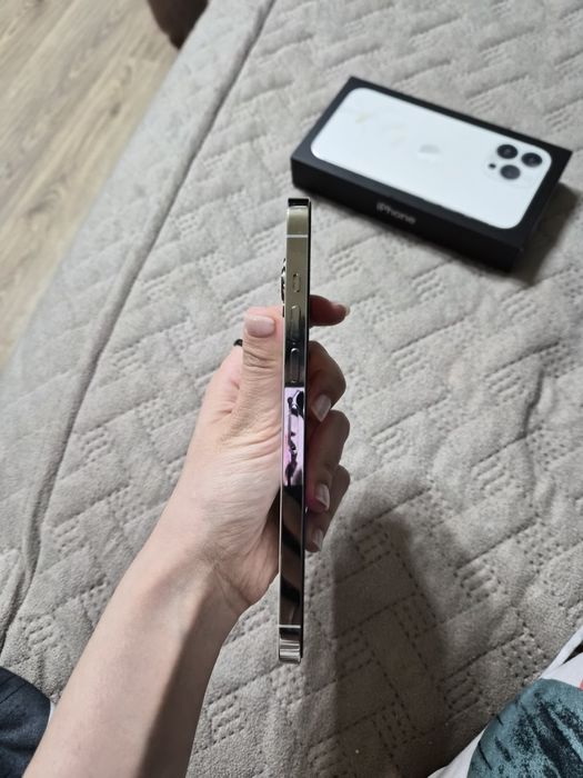 Продам iPhone 13 Pro Max