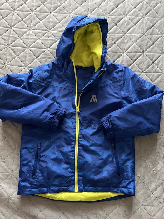 Ски екип с каска и очила