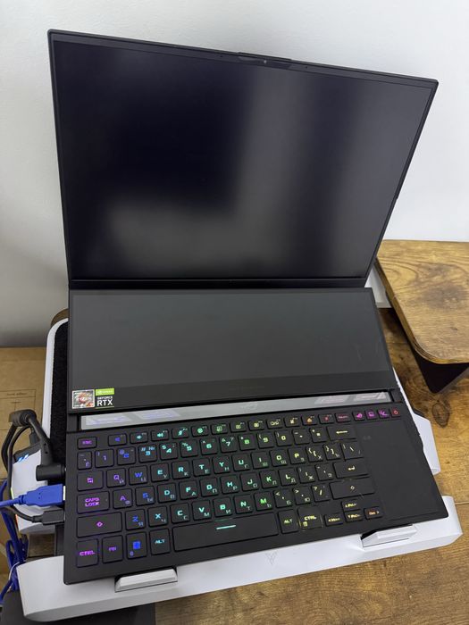 Asus ROG Zephyrus Duo 16 GX650RX
