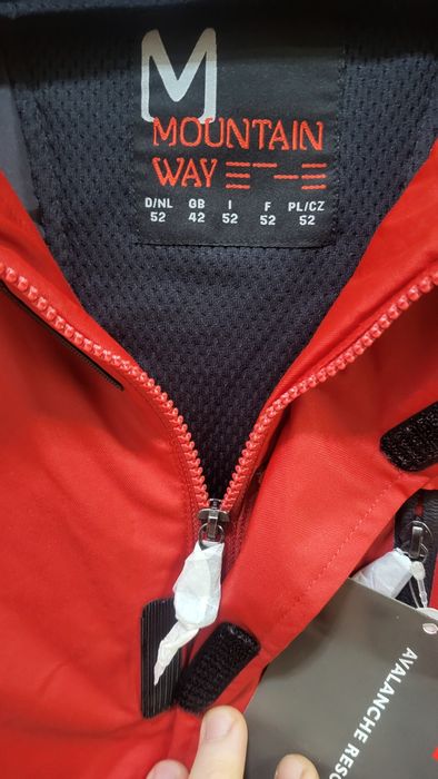 Costum Ski nou cu eticheta 52