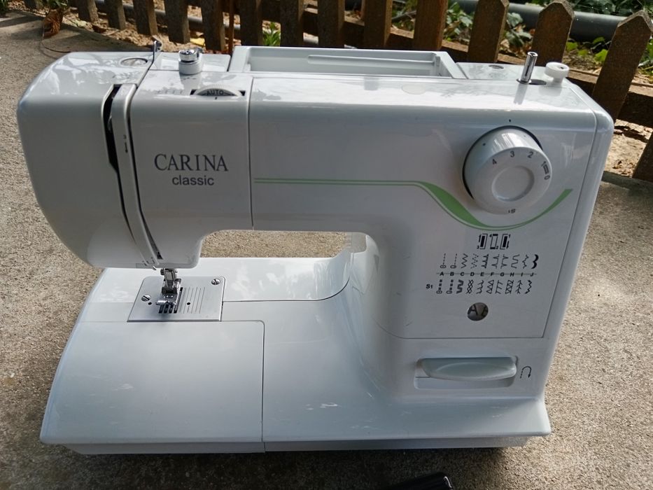 Mașina de cusut, electrica, cu pedală, Carina Classic
