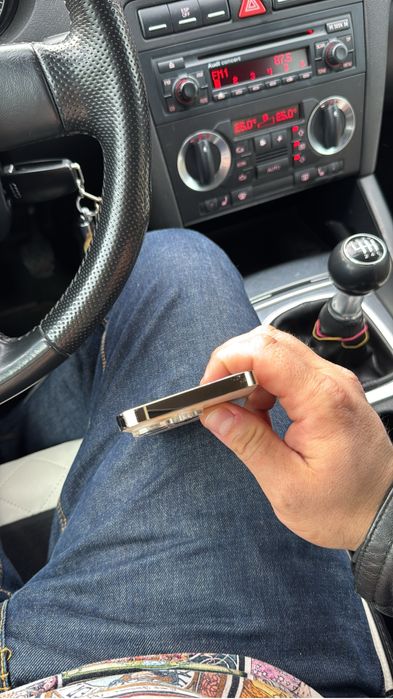 Vand iPhone 14 Pro 256 gb