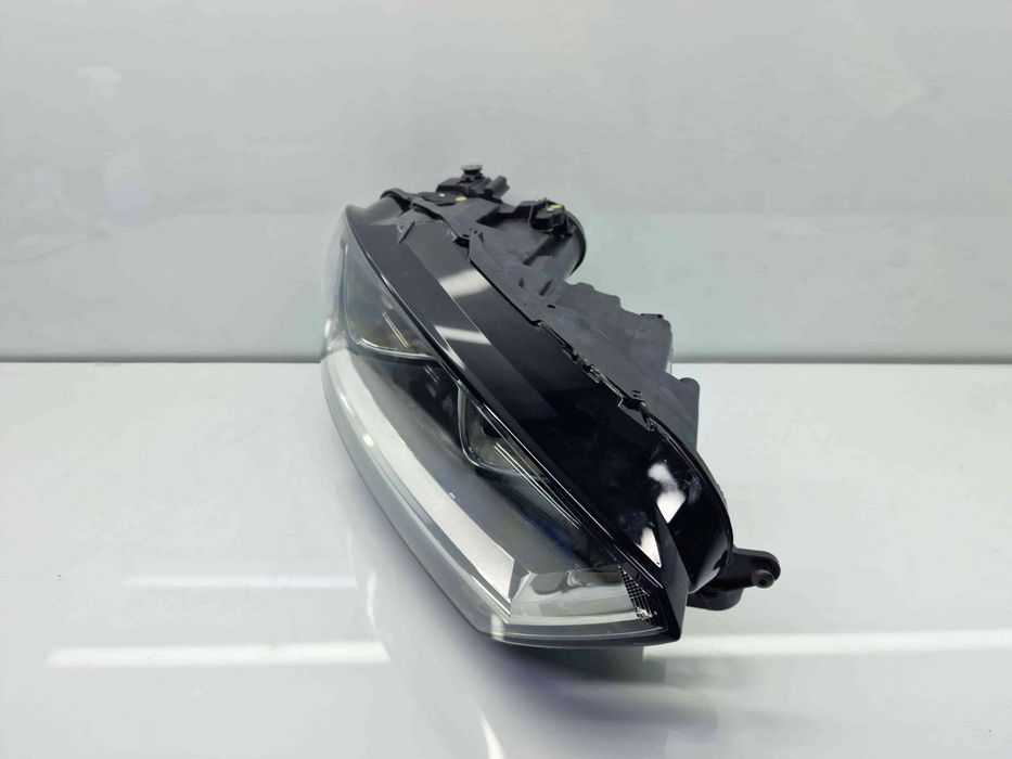 Set faruri Volkswagen Golf 7 Sportsvan (AM1, AN1) [Fabr 2014-prezent]