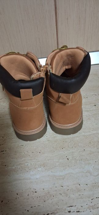 Ghete de piele noi 36