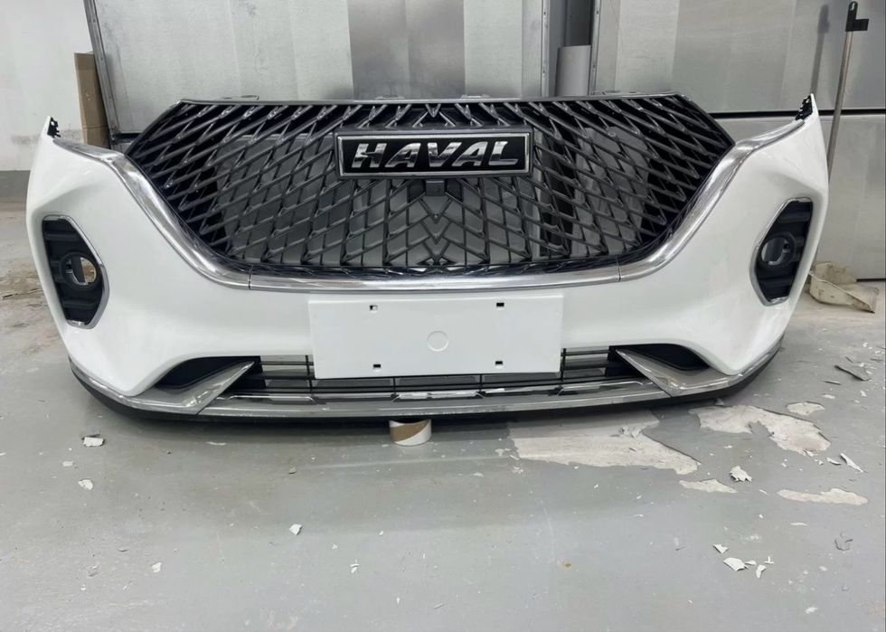 Передний Бампер в сборе Haval M6 оригинал белый